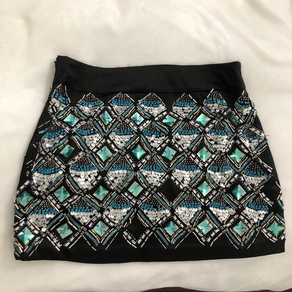 Skirt - Picture 1 of 2